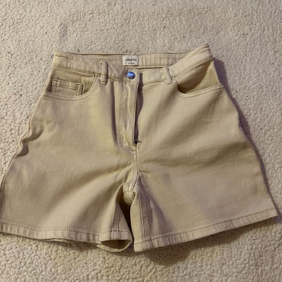 Aritzia/ Wilfred free tan shorts - Picture 2 of 2